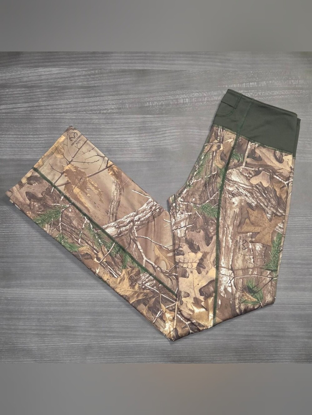 Under Armour Scent Control Bootcut Leggings Size Small RealTree Camo Hunting